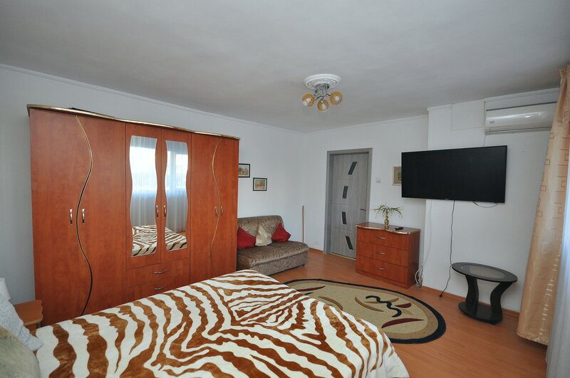 Drumul Taberei, bld Timisoara Plaza Mall garsoniera mobilata complet